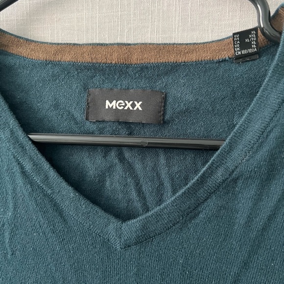 Mexx men v-neck sweater, size XL - Picture 2 of 3
